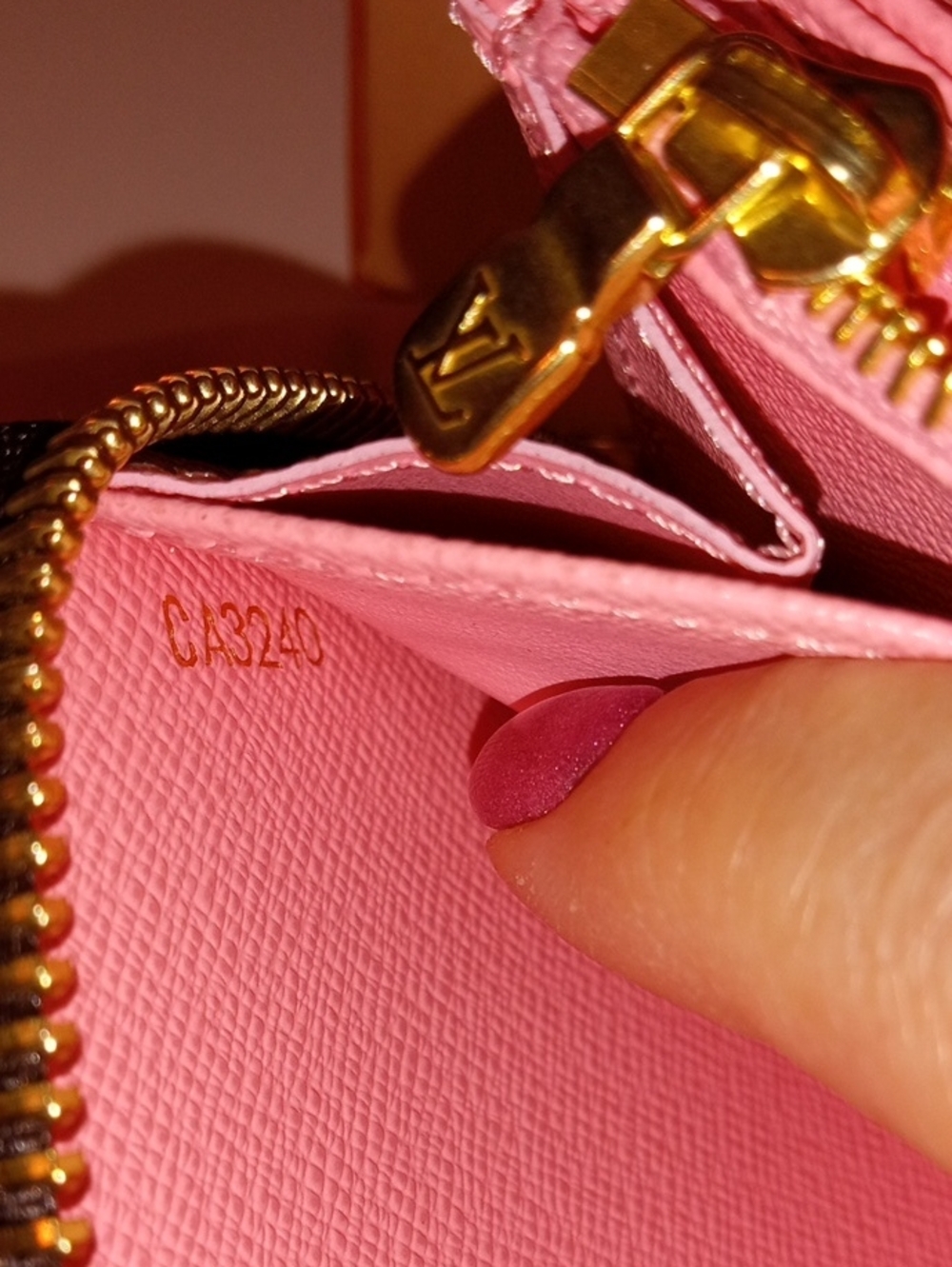 Louis Vuitton Monogram Rare Zip Wallet with Multicolor Carousel Motif Holiday Co - Picture 6 of 9